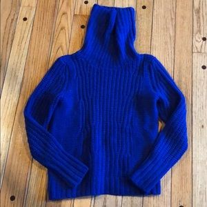 Banana Republic Italian Yarn Turtleneck